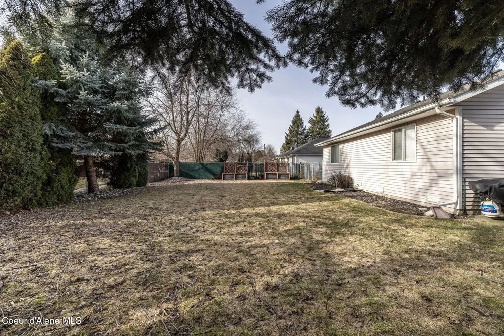 1066 E Ezra Avenue Hayden, ID 83835