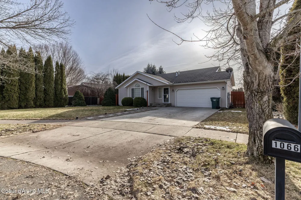 1066 E Ezra Avenue Hayden, ID 83835