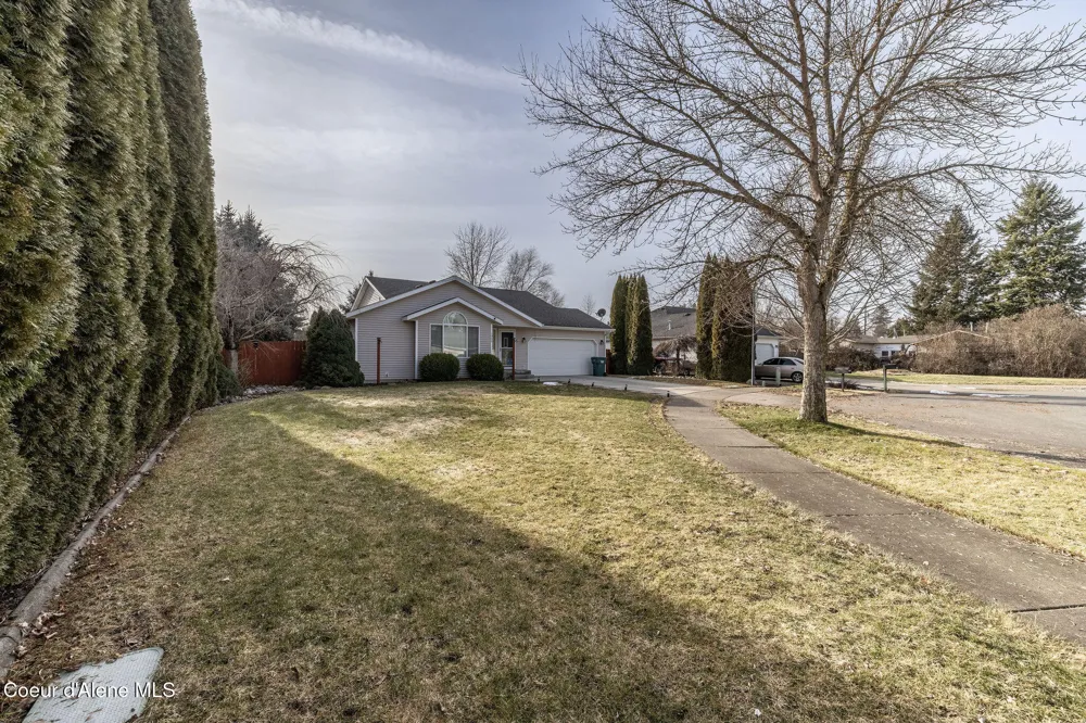 1066 E Ezra Avenue Hayden, ID 83835