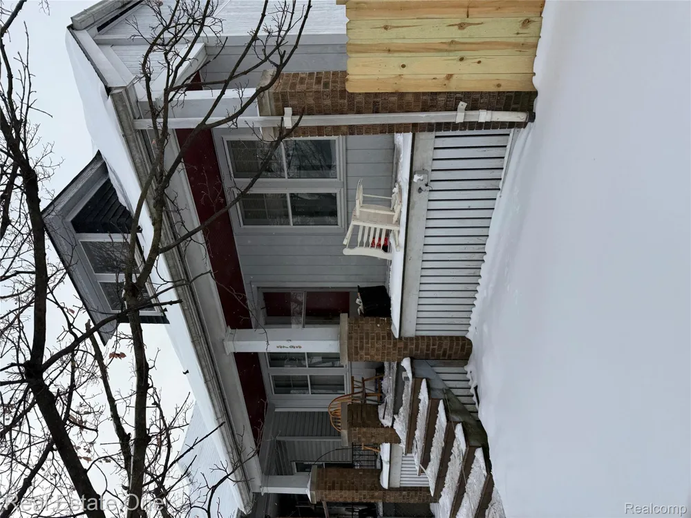 5795 Lawndale Street