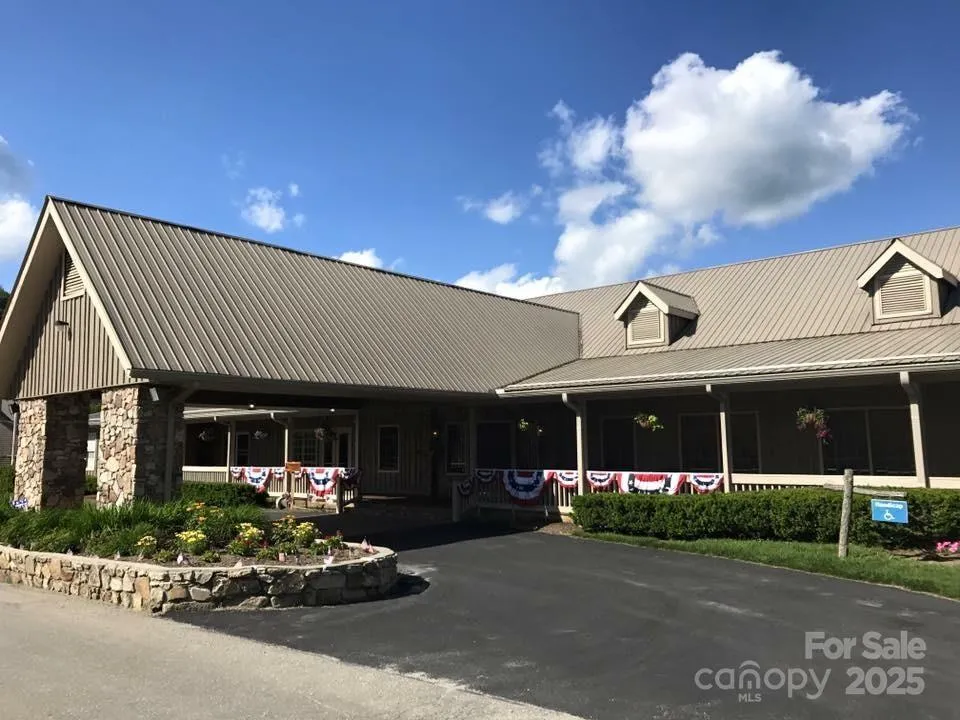 22 Zebulon Lane Mars Hill, NC 28754