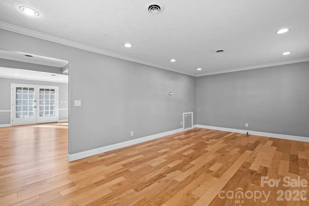 1411 Kensington Road Hendersonville, NC 28791
