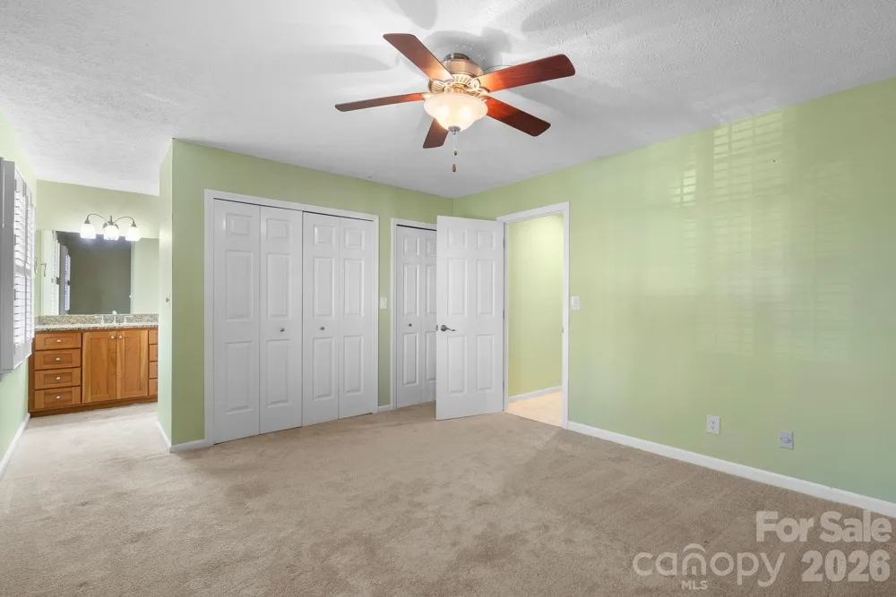 1411 Kensington Road Hendersonville, NC 28791