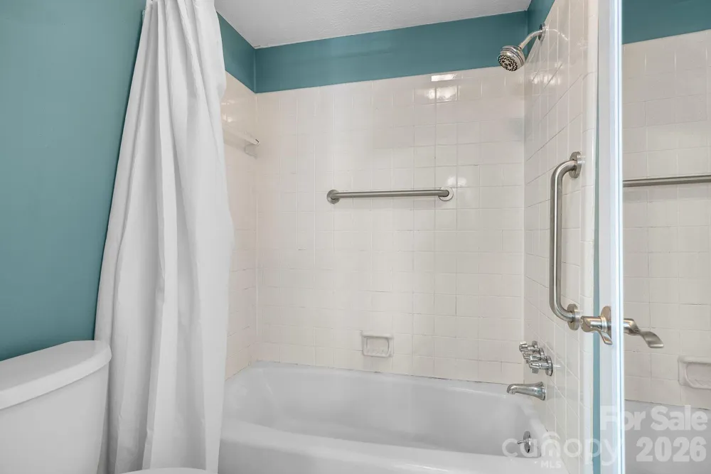 1411 Kensington Road Hendersonville, NC 28791