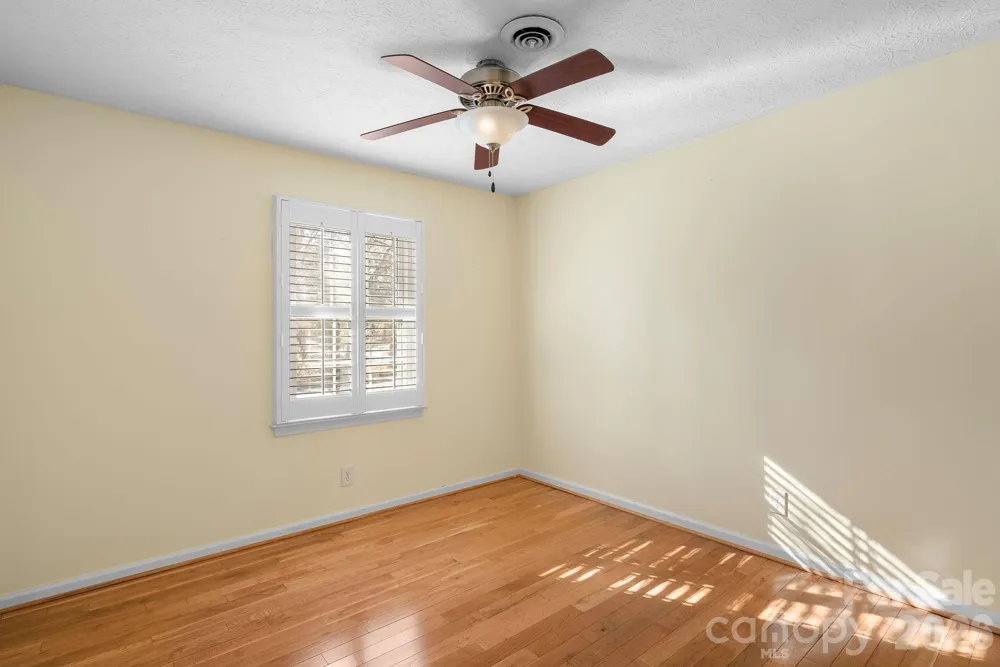 1411 Kensington Road Hendersonville, NC 28791