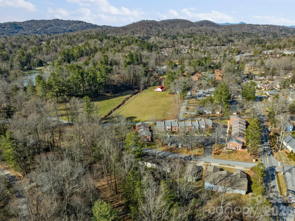 1411 Kensington Road Hendersonville, NC 28791