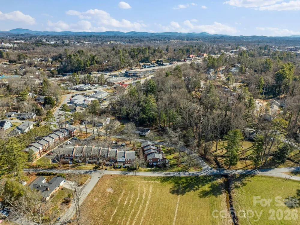 1411 Kensington Road Hendersonville, NC 28791