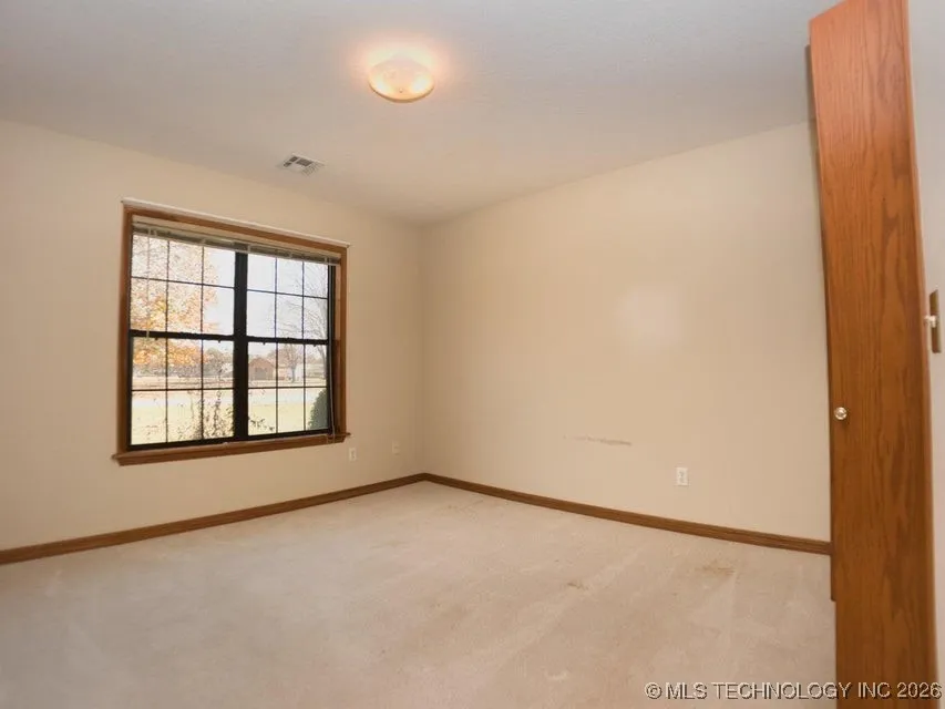 1119 Rolling Oaks Road Grove, OK 74344