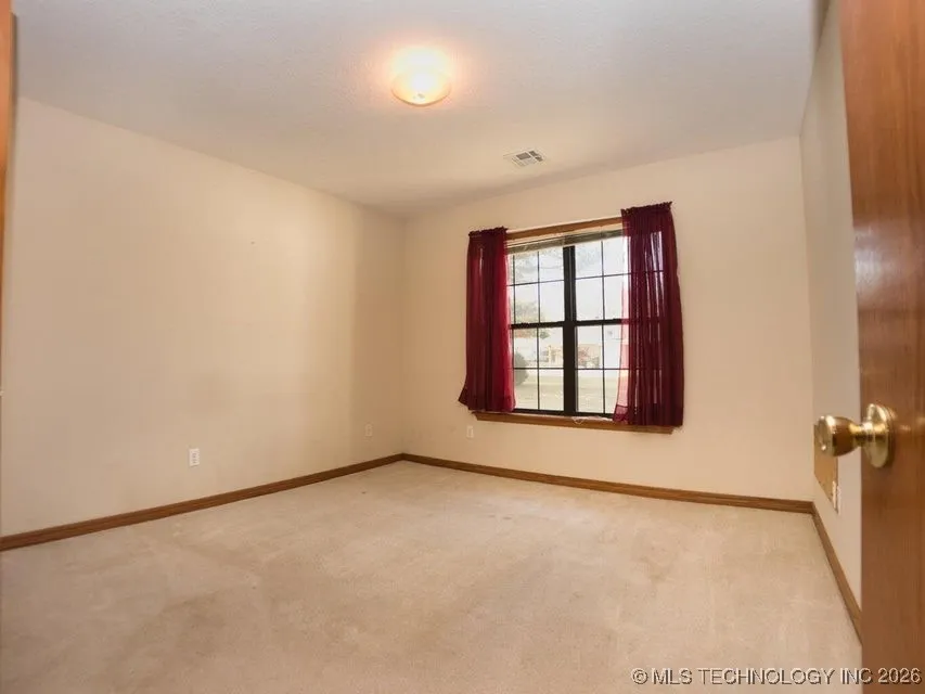 1119 Rolling Oaks Road Grove, OK 74344