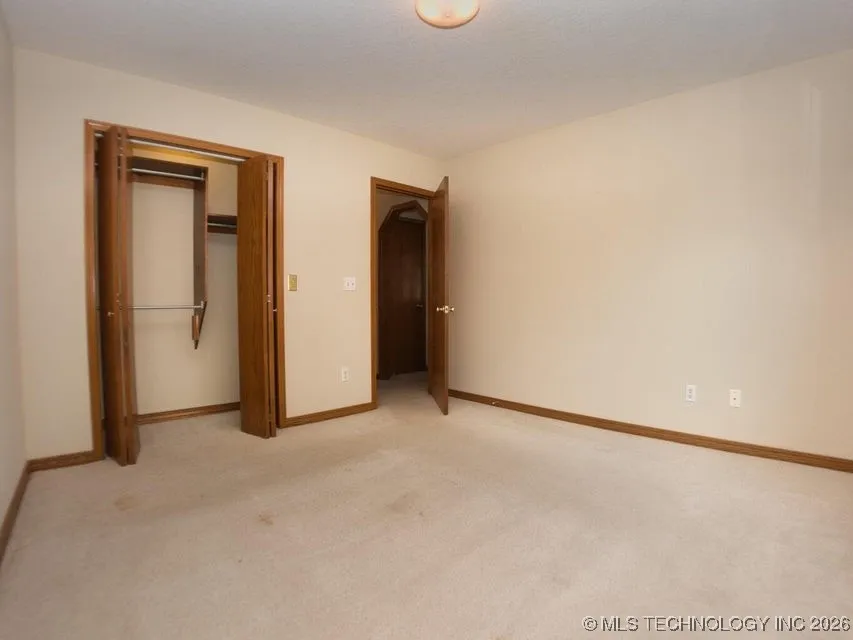 1119 Rolling Oaks Road Grove, OK 74344