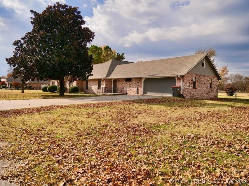 1119 Rolling Oaks Road Grove, OK 74344