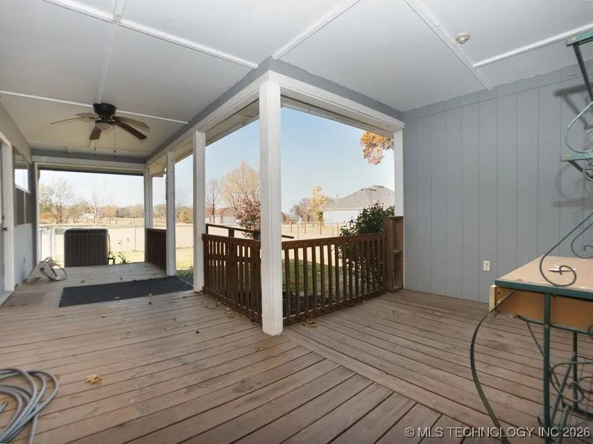 1119 Rolling Oaks Road Grove, OK 74344