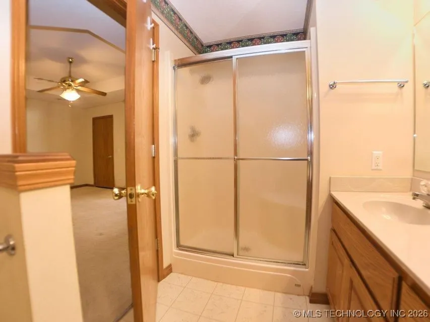 1119 Rolling Oaks Road Grove, OK 74344