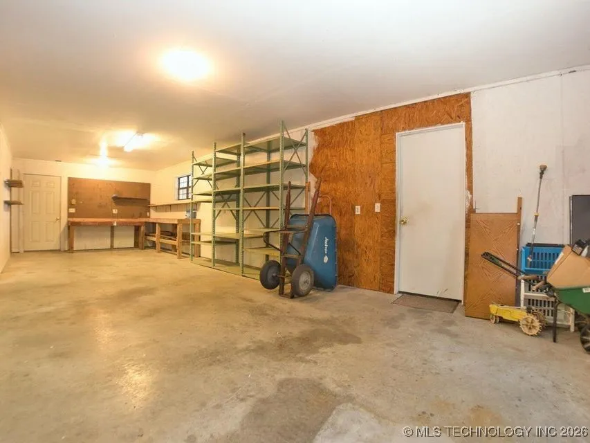 1119 Rolling Oaks Road Grove, OK 74344