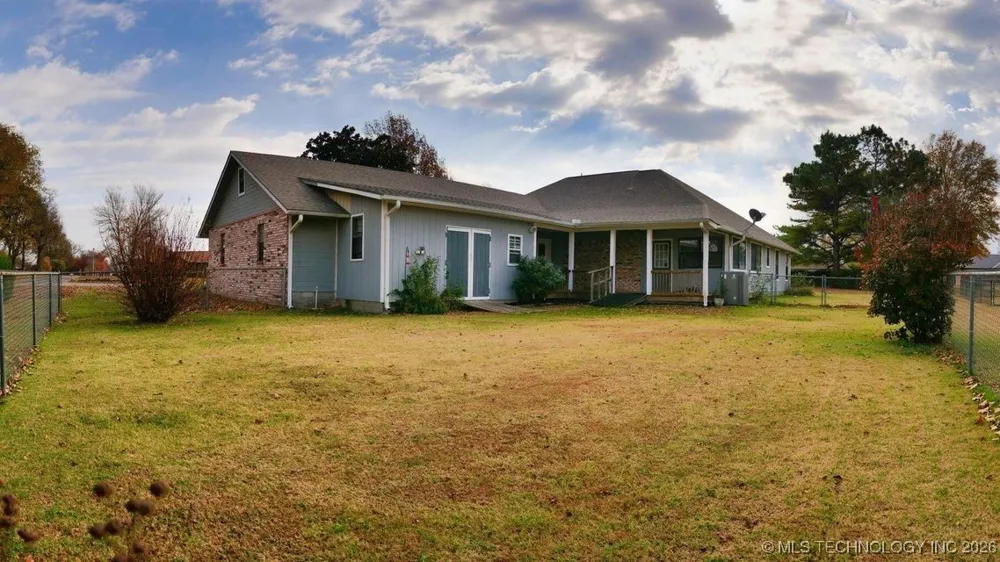 1119 Rolling Oaks Road Grove, OK 74344