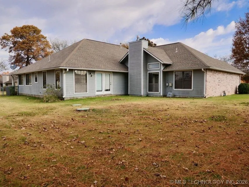 1119 Rolling Oaks Road Grove, OK 74344