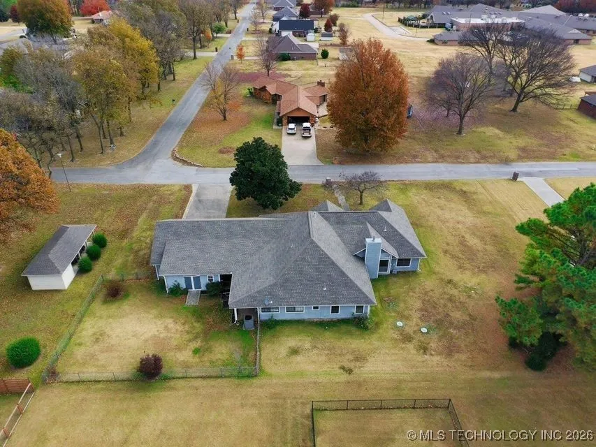 1119 Rolling Oaks Road Grove, OK 74344