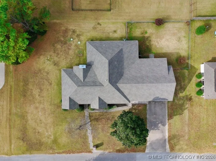 1119 Rolling Oaks Road Grove, OK 74344