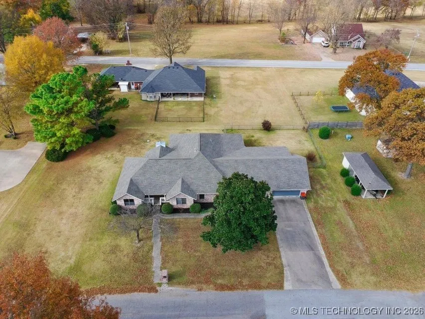 1119 Rolling Oaks Road Grove, OK 74344