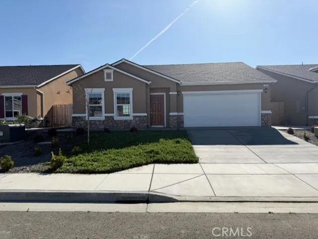 1204 E Orange Street Avenal, CA 93204