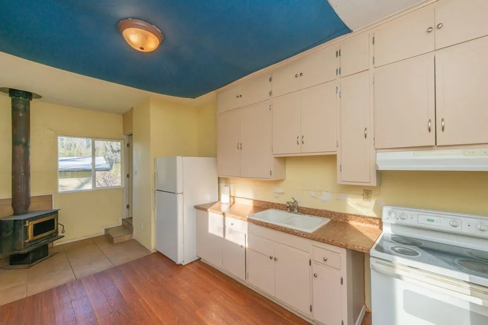 1476 Poker Bar Rd Douglas City, CA 96024