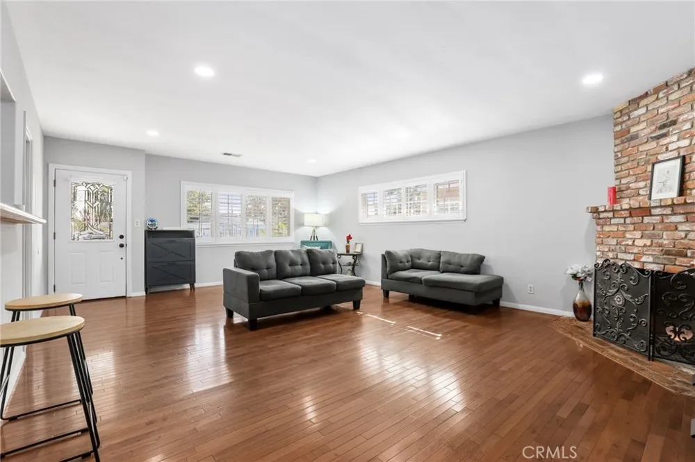 10525 Washington Avenue South Gate, CA 90280