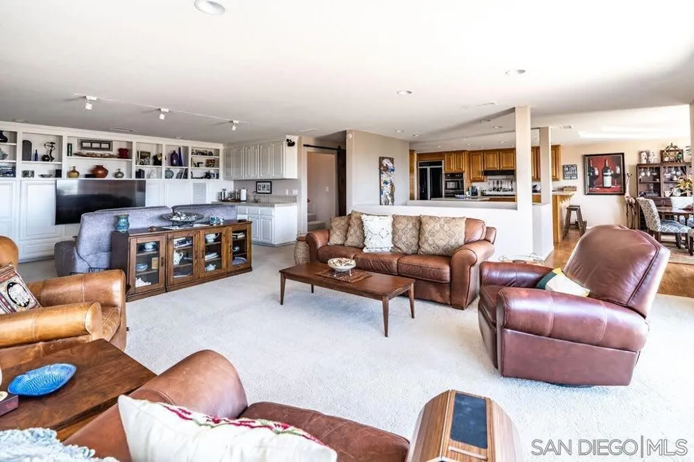 2110 Locust St San Diego, CA 92106