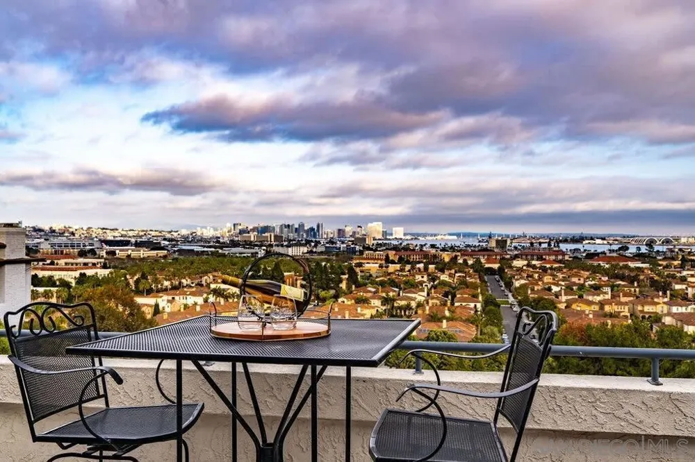 2110 Locust St San Diego, CA 92106