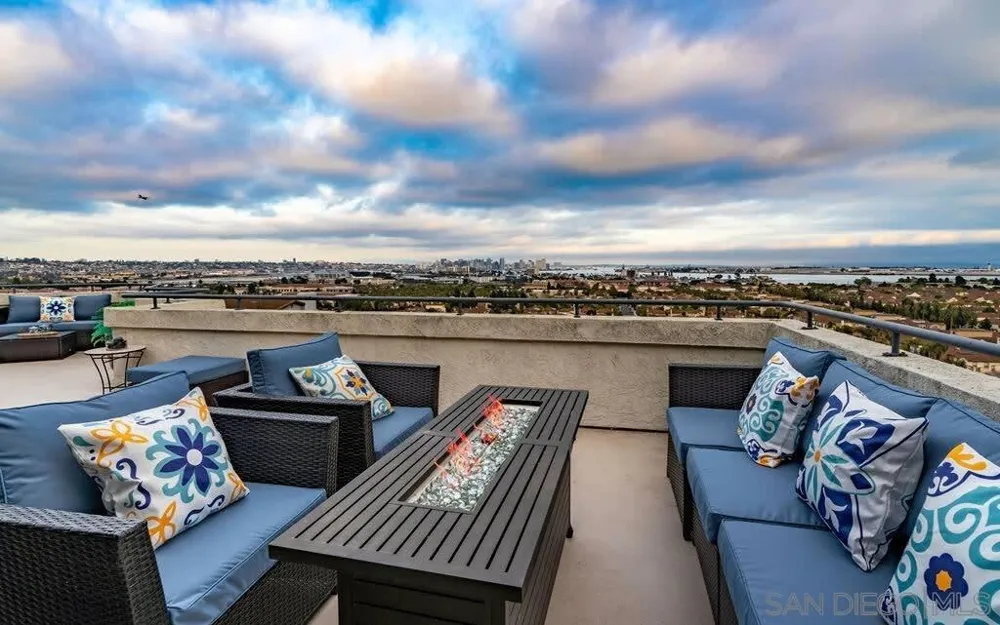 2110 Locust St San Diego, CA 92106