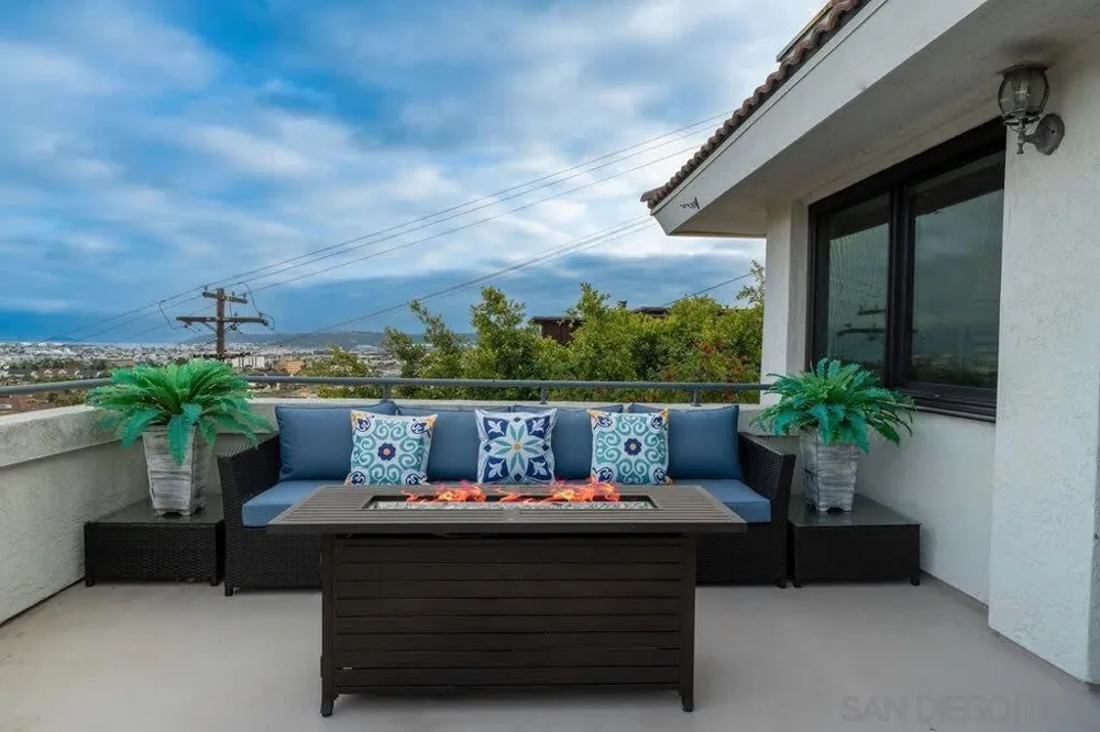 2110 Locust St San Diego, CA 92106