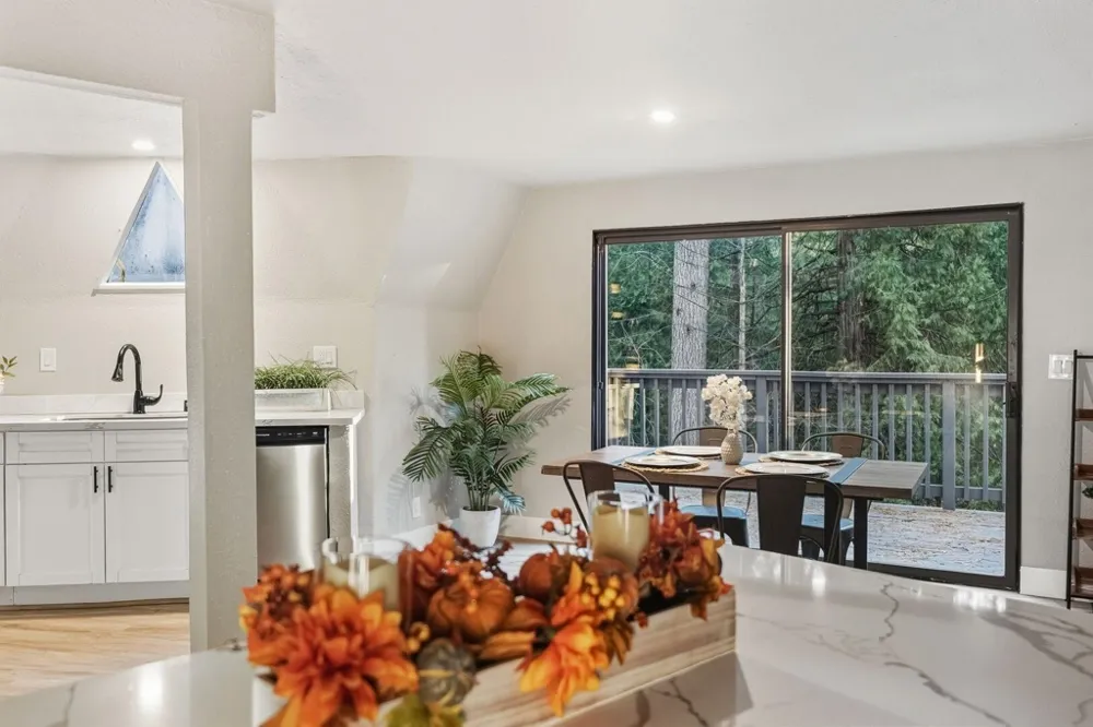 5841 Fallen Oak TRL Pollock Pines, CA 95726
