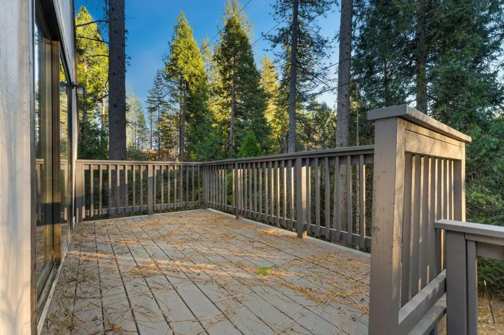 5841 Fallen Oak TRL Pollock Pines, CA 95726
