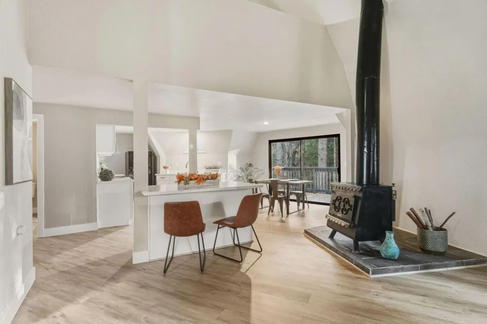 5841 Fallen Oak TRL Pollock Pines, CA 95726