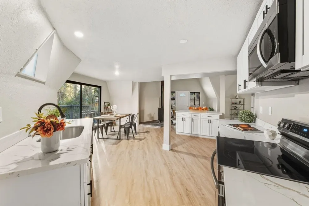 5841 Fallen Oak TRL Pollock Pines, CA 95726