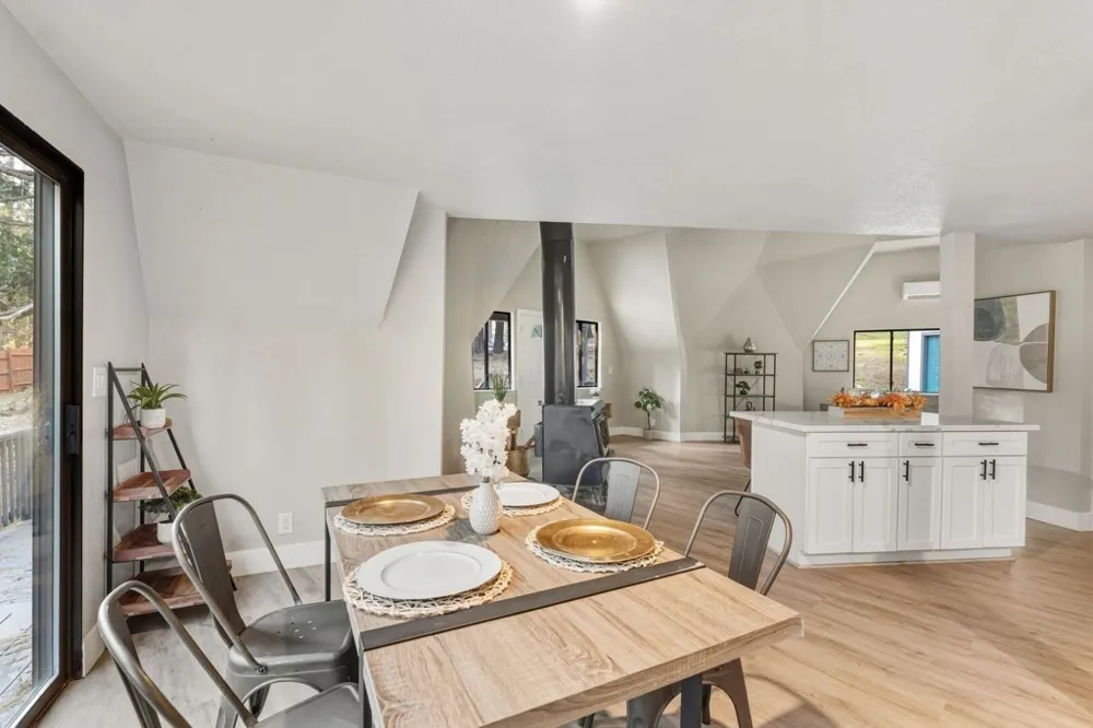 5841 Fallen Oak TRL Pollock Pines, CA 95726