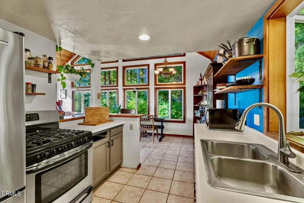 40401 Little River-Airport Road Little River, CA 95456