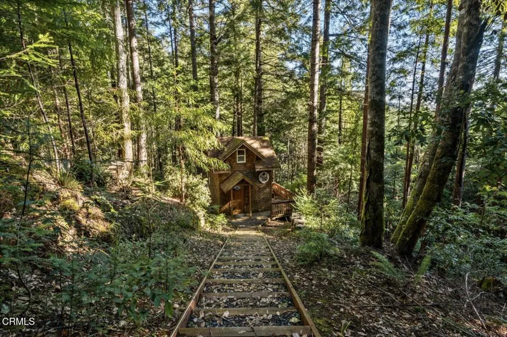 40401 Little River-Airport Road Little River, CA 95456