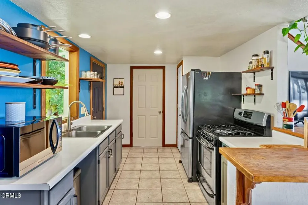 40401 Little River-Airport Road Little River, CA 95456