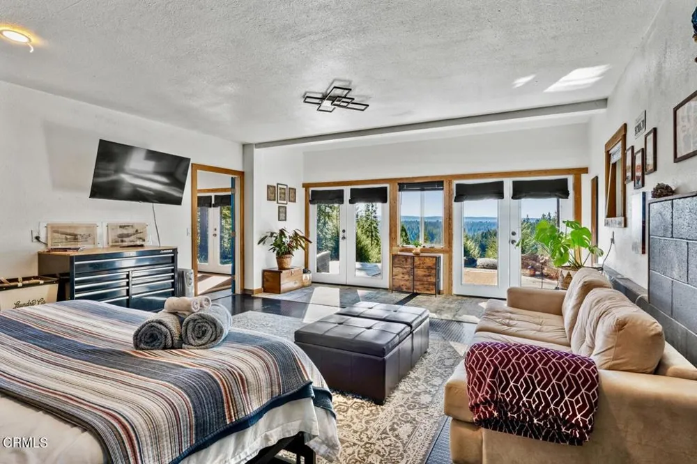 40401 Little River-Airport Road Little River, CA 95456
