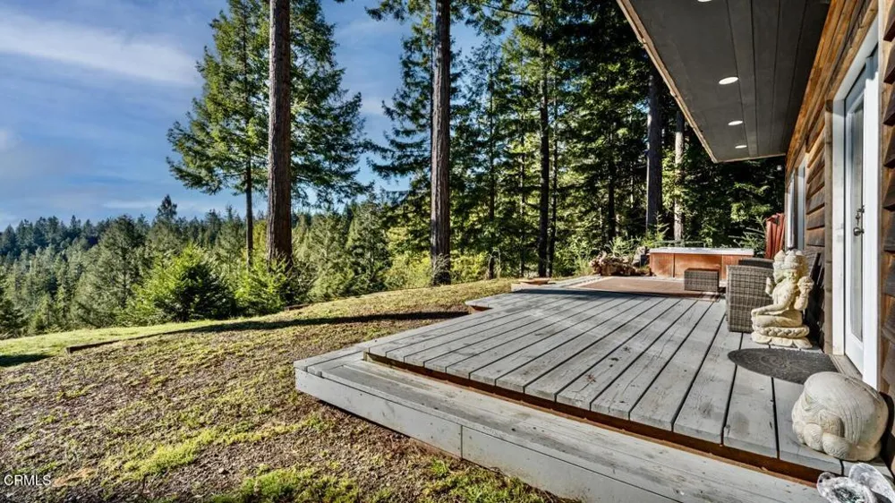 40401 Little River-Airport Road Little River, CA 95456