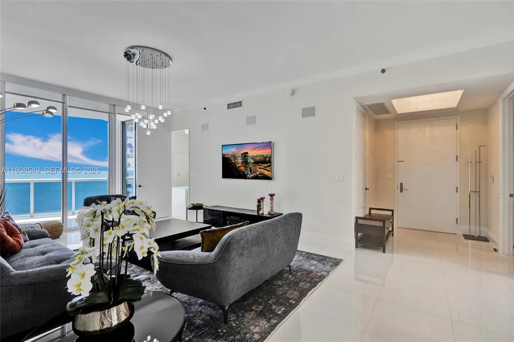 16001 Collins Ave #1604 Sunny Isles Beach, FL 33160