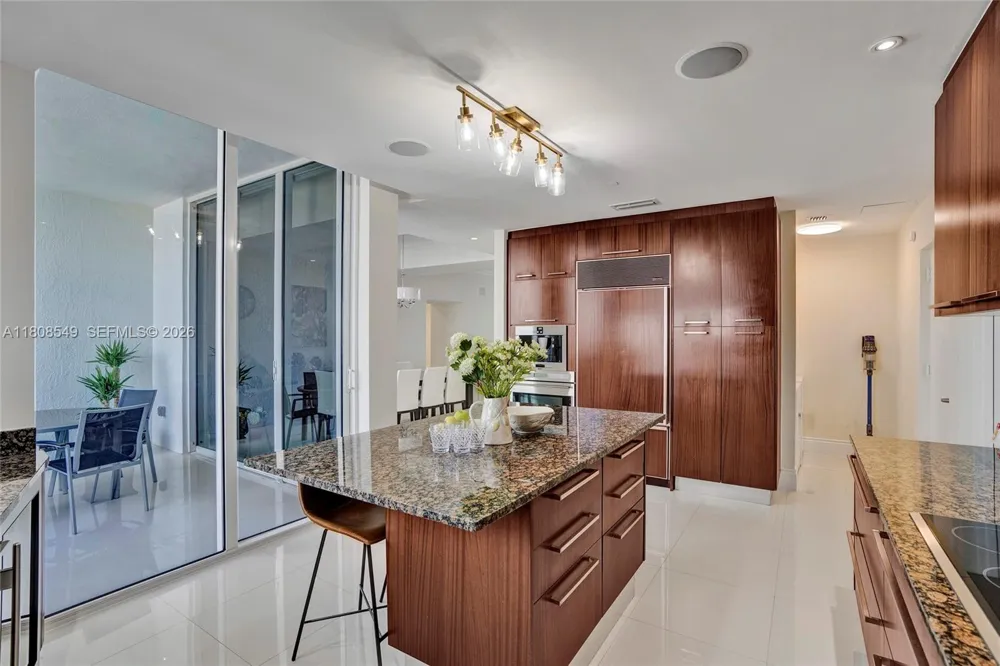 16001 Collins Ave #1604 Sunny Isles Beach, FL 33160