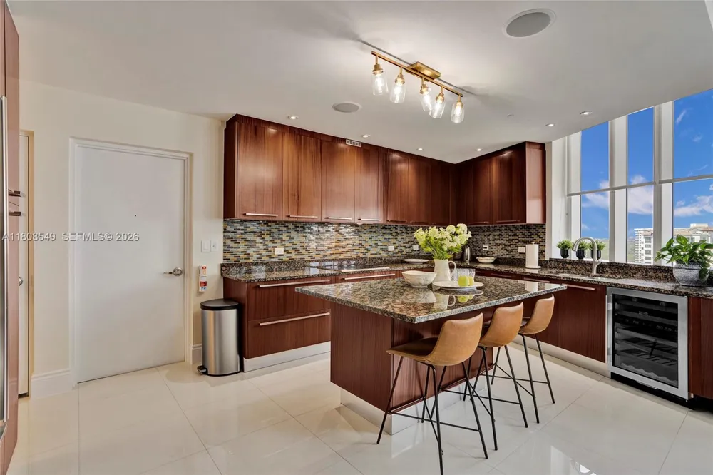 16001 Collins Ave #1604 Sunny Isles Beach, FL 33160