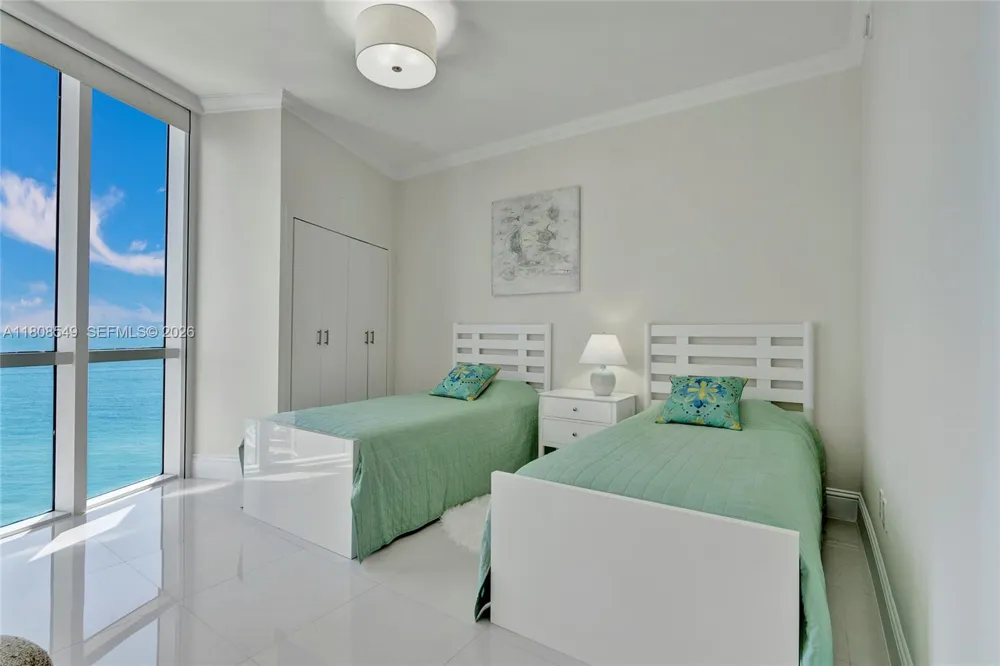 16001 Collins Ave #1604 Sunny Isles Beach, FL 33160