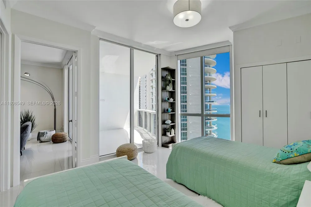 16001 Collins Ave #1604 Sunny Isles Beach, FL 33160