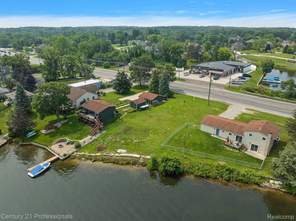 9876 Dixie Highway Springfield Charter Township, MI 48348