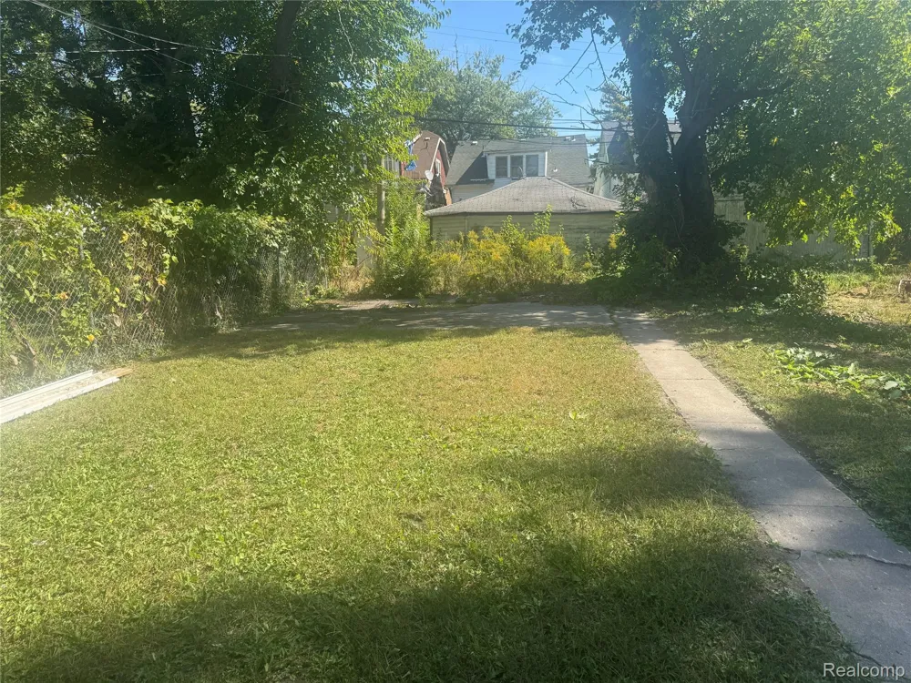 18900 Cardoni Street Highland Park City, MI 48203