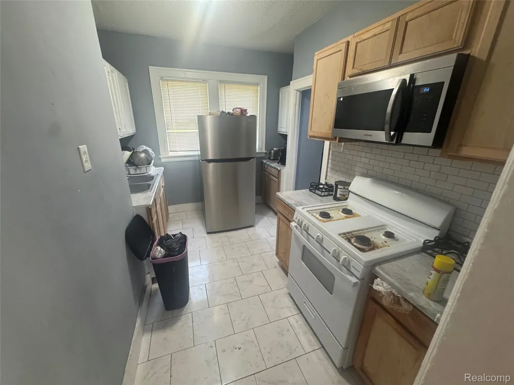 18900 Cardoni Street Highland Park City, MI 48203