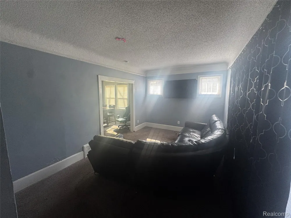 18900 Cardoni Street Highland Park City, MI 48203