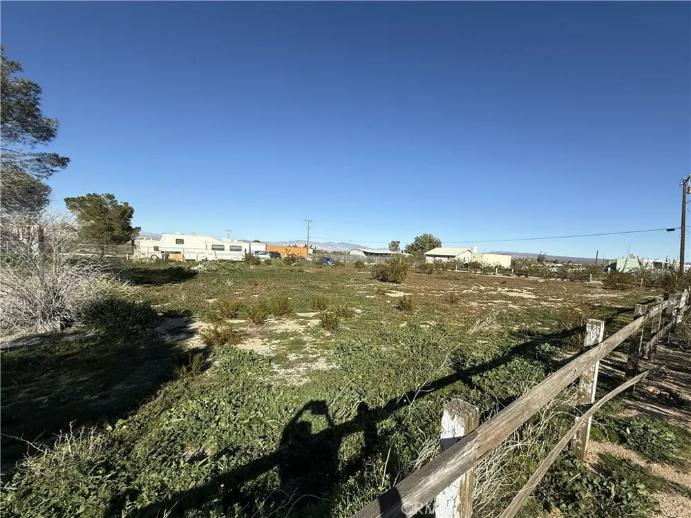 26200 Cheyenne Mojave, CA 93501